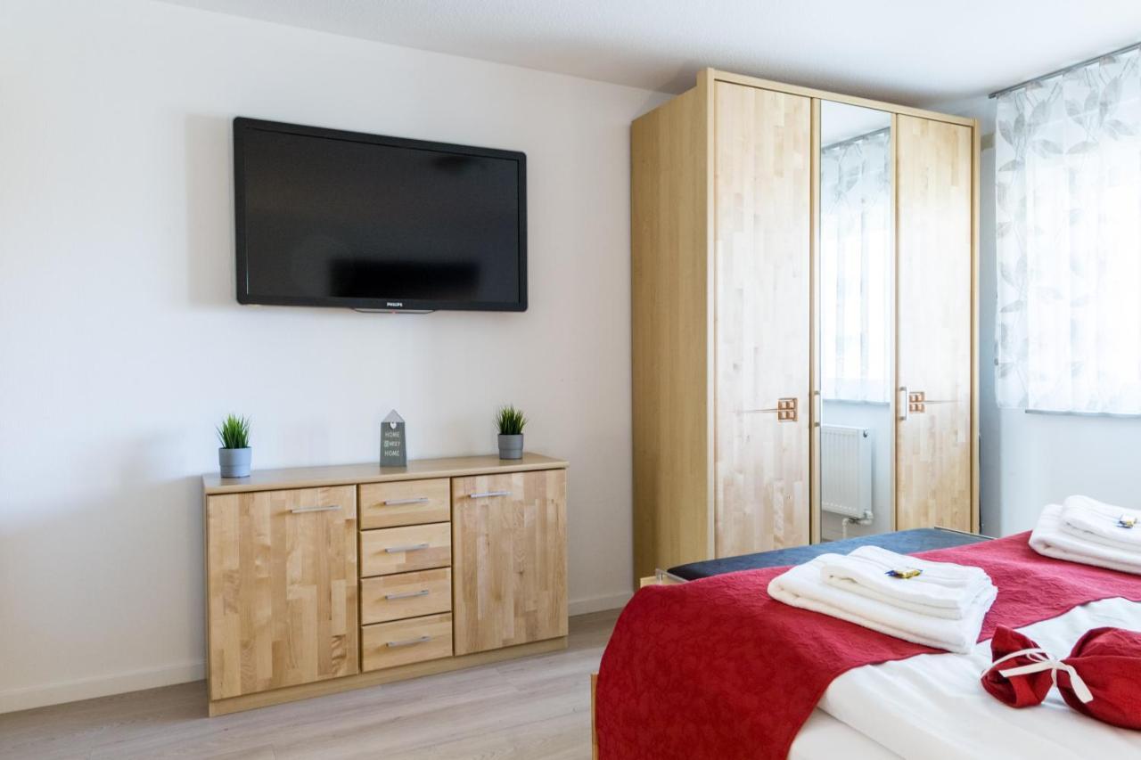 Apartment Eastside Mit 3 Zimmern Fur Bis Zu 5 Personen Mit Balkon Friedrichshafen Extérieur photo