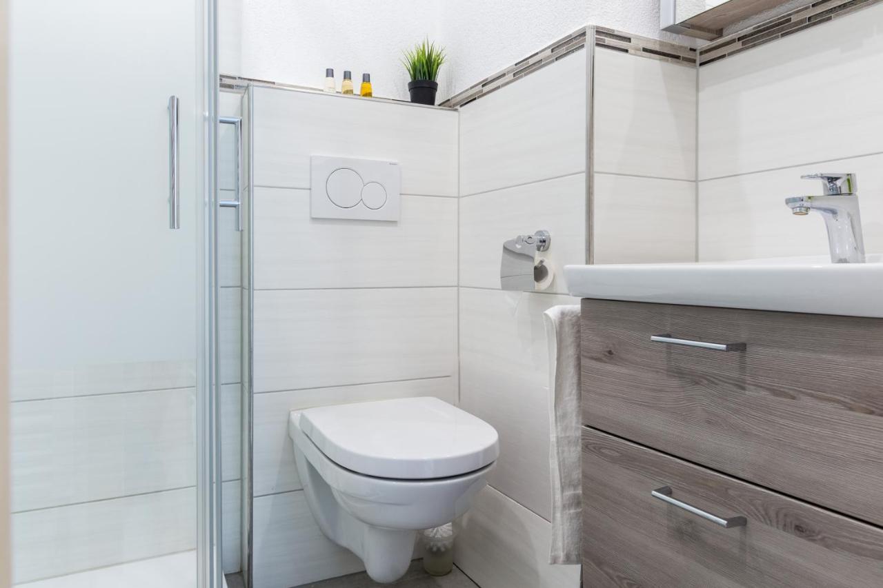 Apartment Eastside Mit 3 Zimmern Fur Bis Zu 5 Personen Mit Balkon Friedrichshafen Extérieur photo